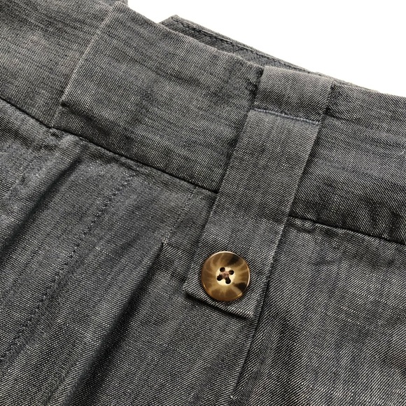 Banana Republic Grey Mini Skirt with Brown Buttons - Picture 6 of 6